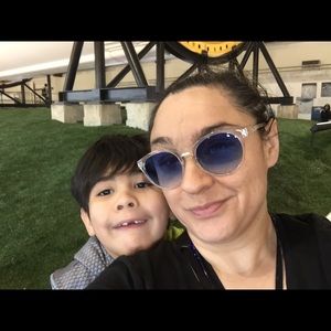 Meet your Posher, Eva